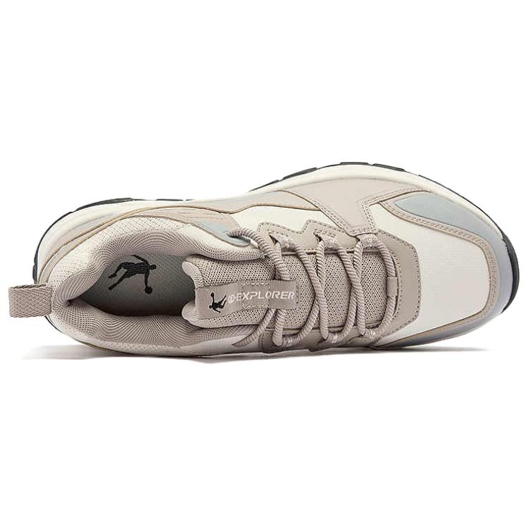 QIAODAN Slip Resistant Abrasion Resistant Slip Resistant Abrasion Resistant Low top Outdoor Shoes Men’s Beige Gray