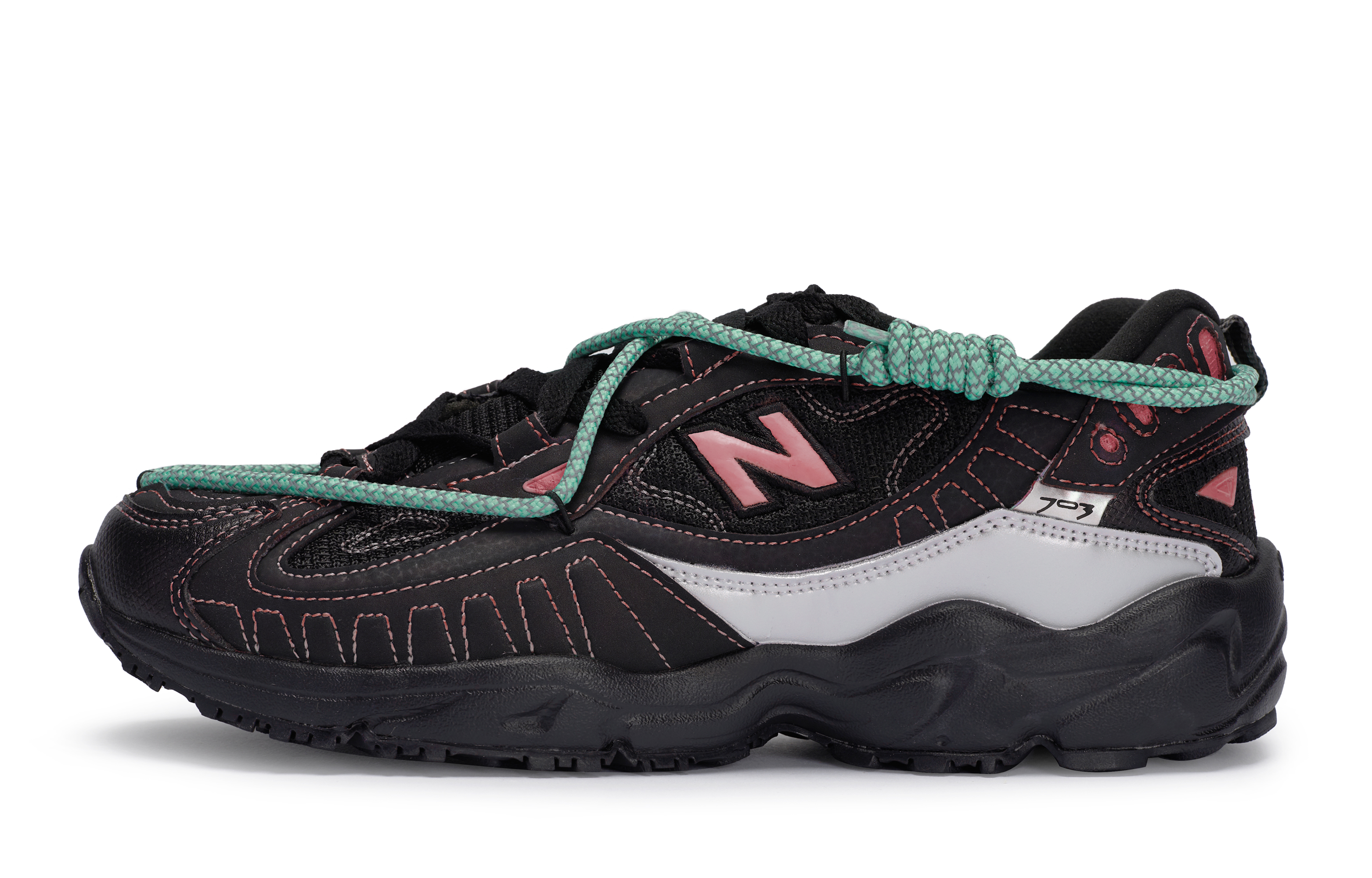 New Balance NB 703 Coverage Moisture Wicking Coverage Moisture Wicking Low top Outdoor Shoes Women’s Black Pink