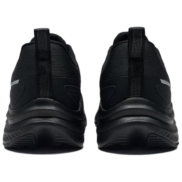 XTEP Abrasion Resistant Low top Running Shoes Men’s Black