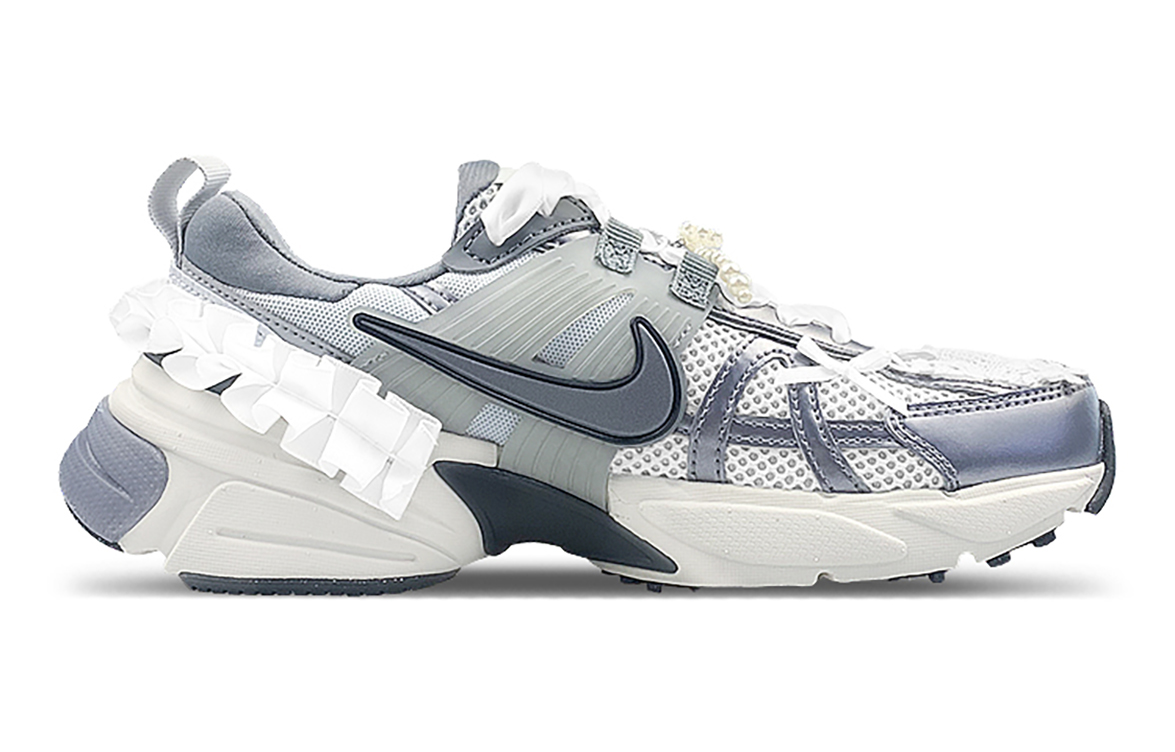Nike V2K Run Abrasion Resistant Low top Running Shoes Women’s Gray Silver