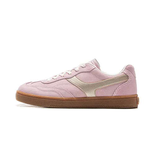 Li Ning Yunchuan Abrasion Resistant, Lightweight, Balanced Low top German Army Trainers Women's Sheer Pink