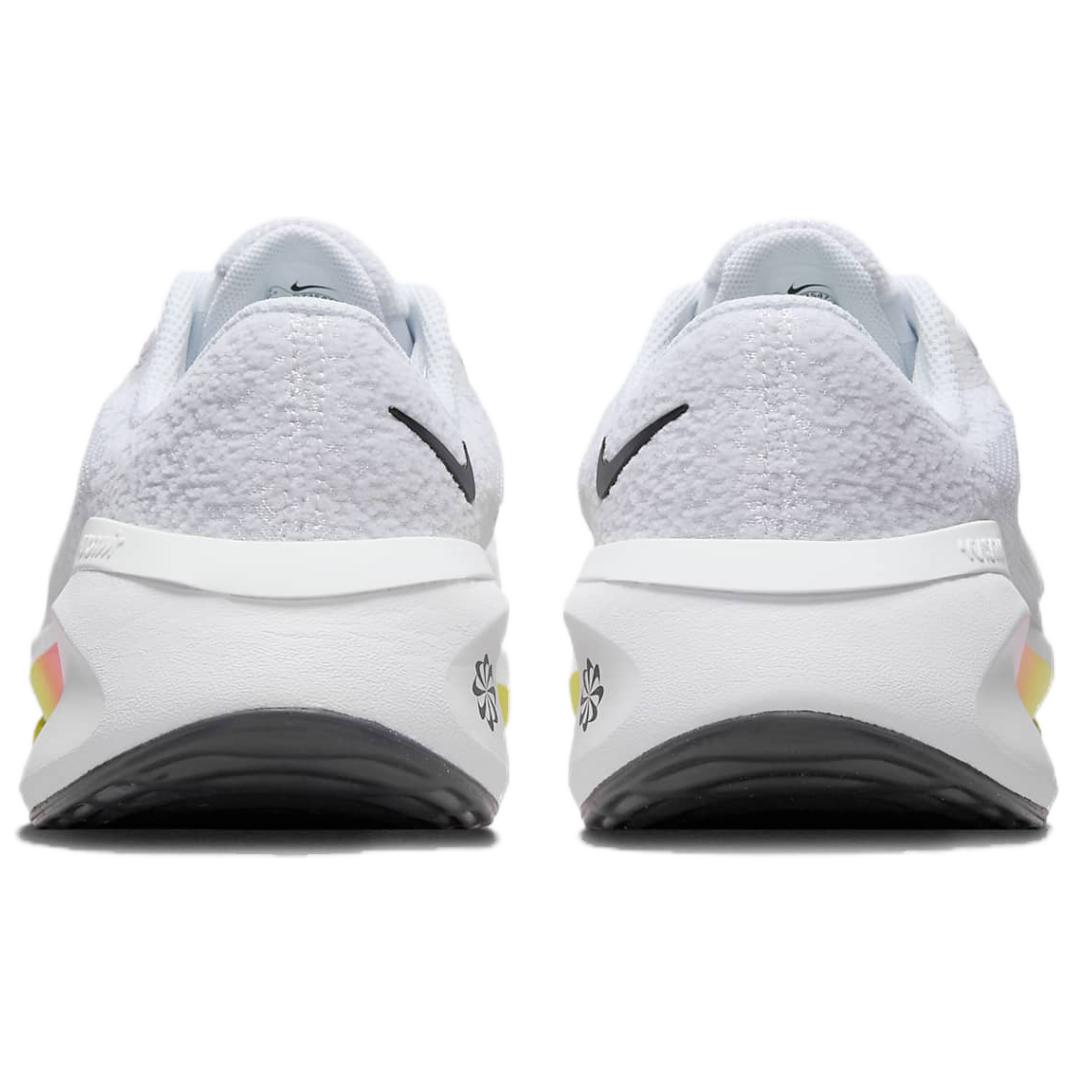 Nike Versair Low top Running Shoes Women’s White Yellow