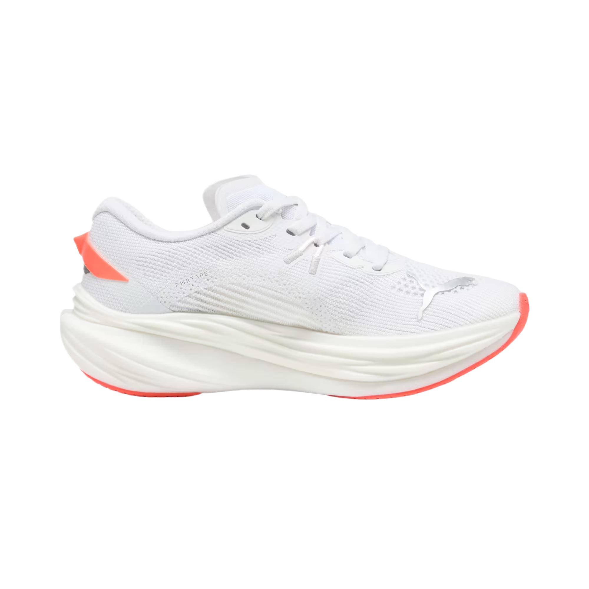 PUMA Deviate NITRO 3 Low top Running Shoes Women’s White Red