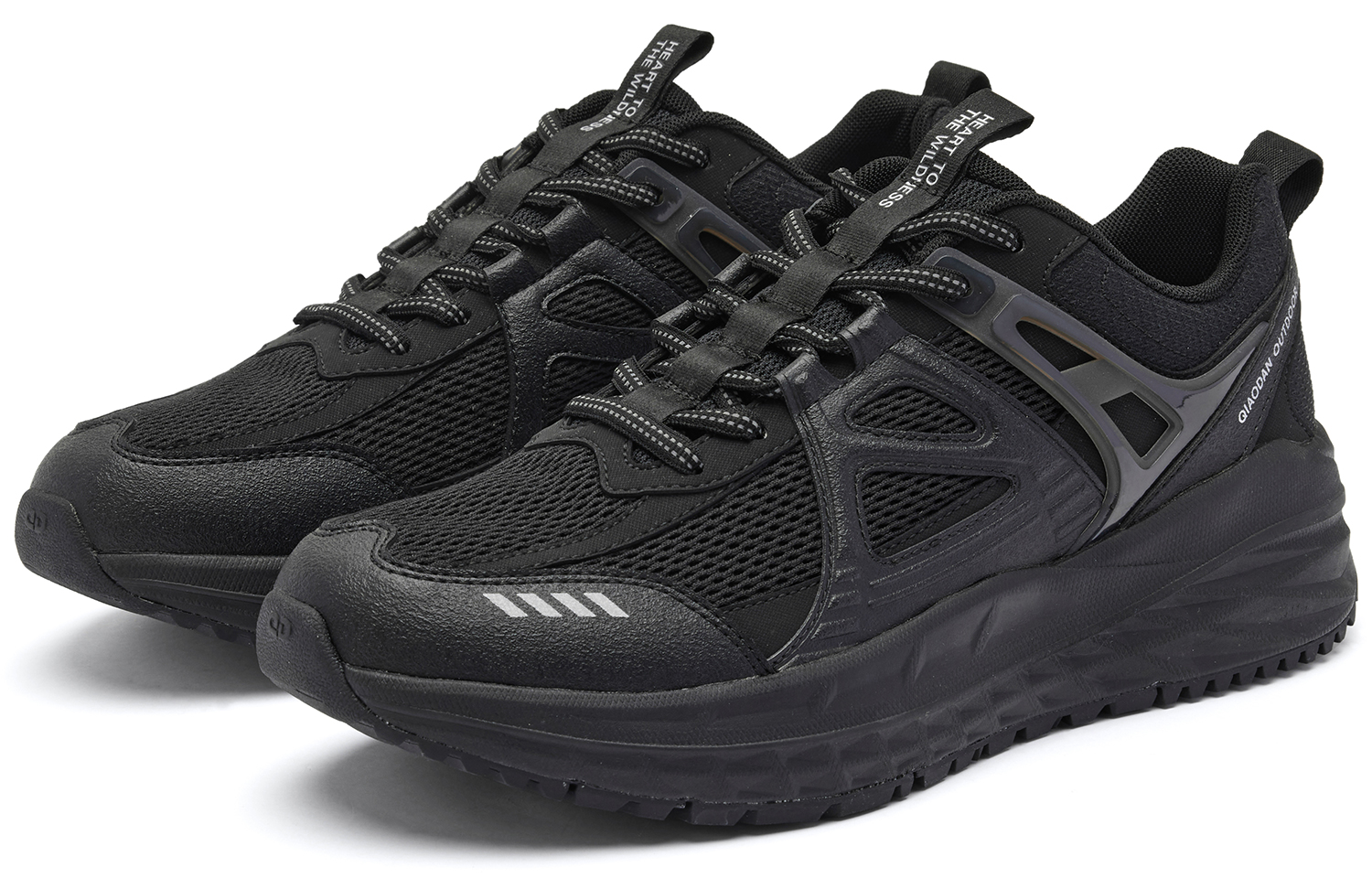 QIAODAN Pioneer Cushioning Slip Resistant Abrasion Resistant Low top Casual Running Shoes Men’s Black Silver