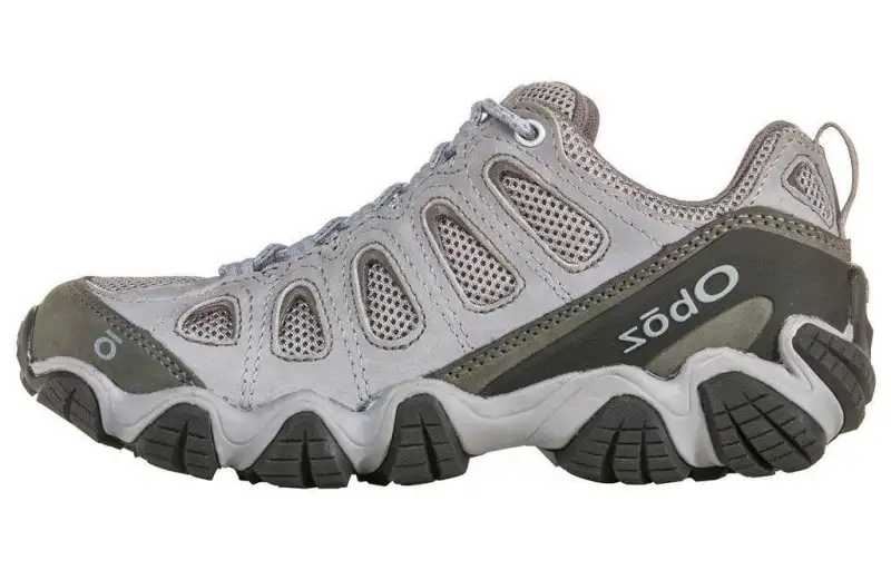 Oboz Footwear Sawtooth II Abrasion Resistant Low top Outdoor Shoes Women's Gray