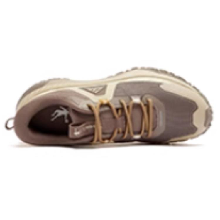 QIAODAN Breathable Lightweight Low top Trail Running Shoes Men’s Beige Brown