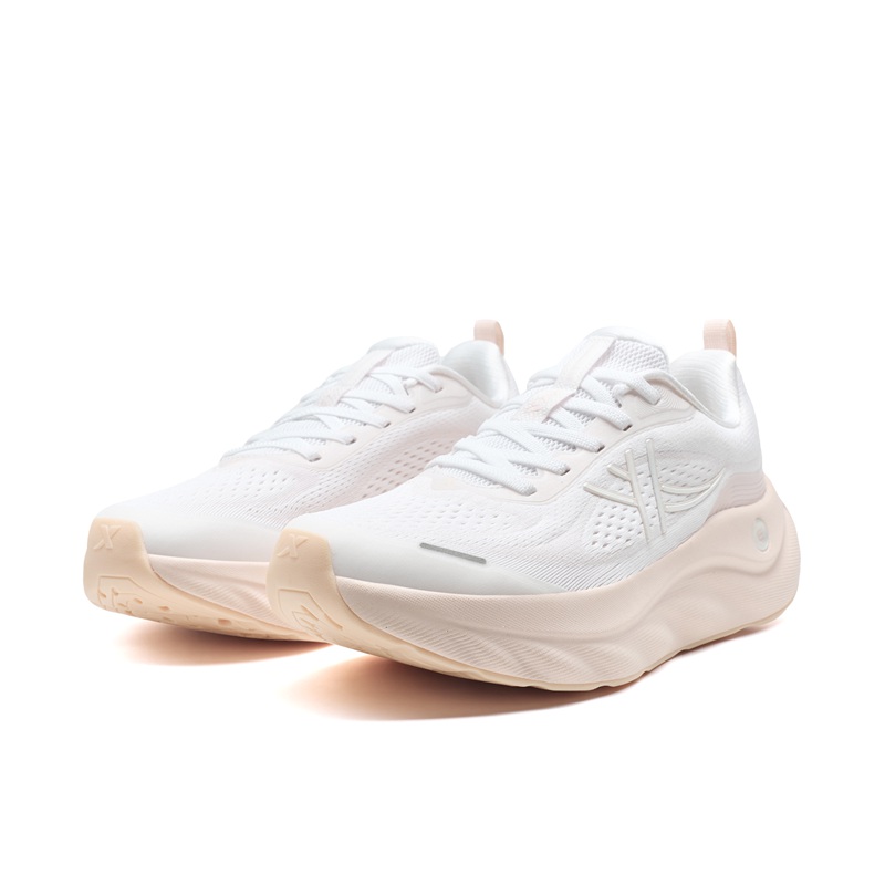XTEP Cloud Wing 3 Cushioning Coverage Slip Resistant Cushioning Coverage Slip Resistant Low top