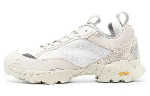 ROA Lhakpa Low-top Sneakers