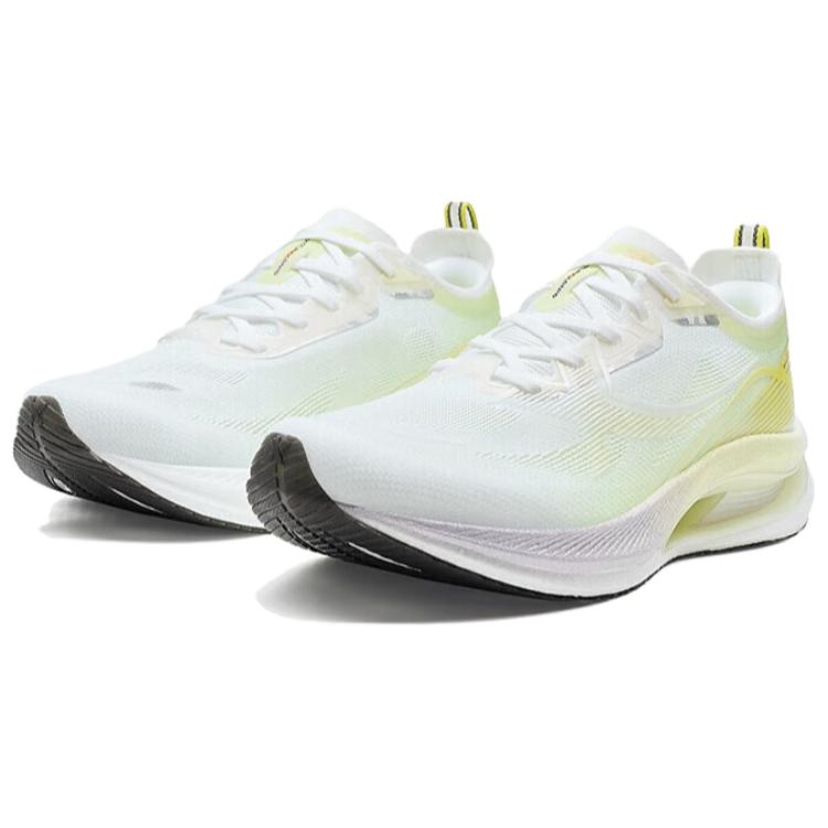 XTEP Abrasion Resistant Coverage Abrasion Resistant Coverage Low top Casual Running Shoes Women’s White Green