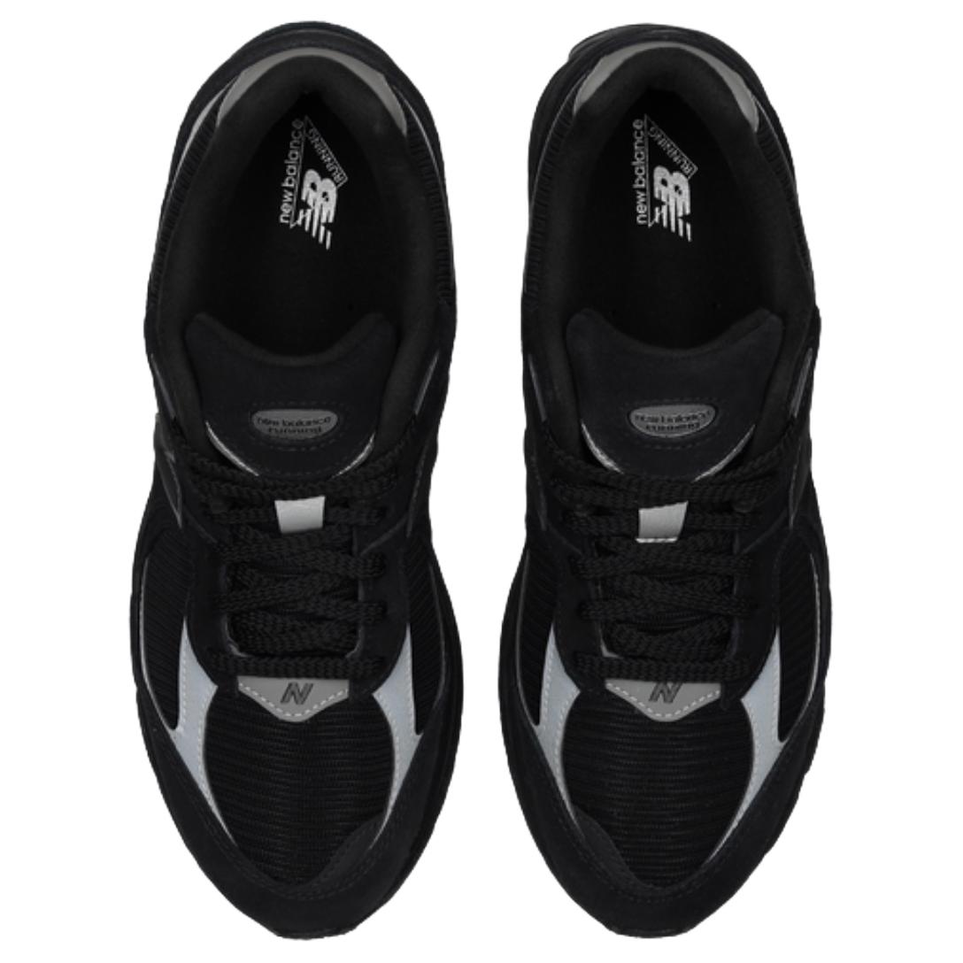 2002R New Balance ‘Black Reflective’