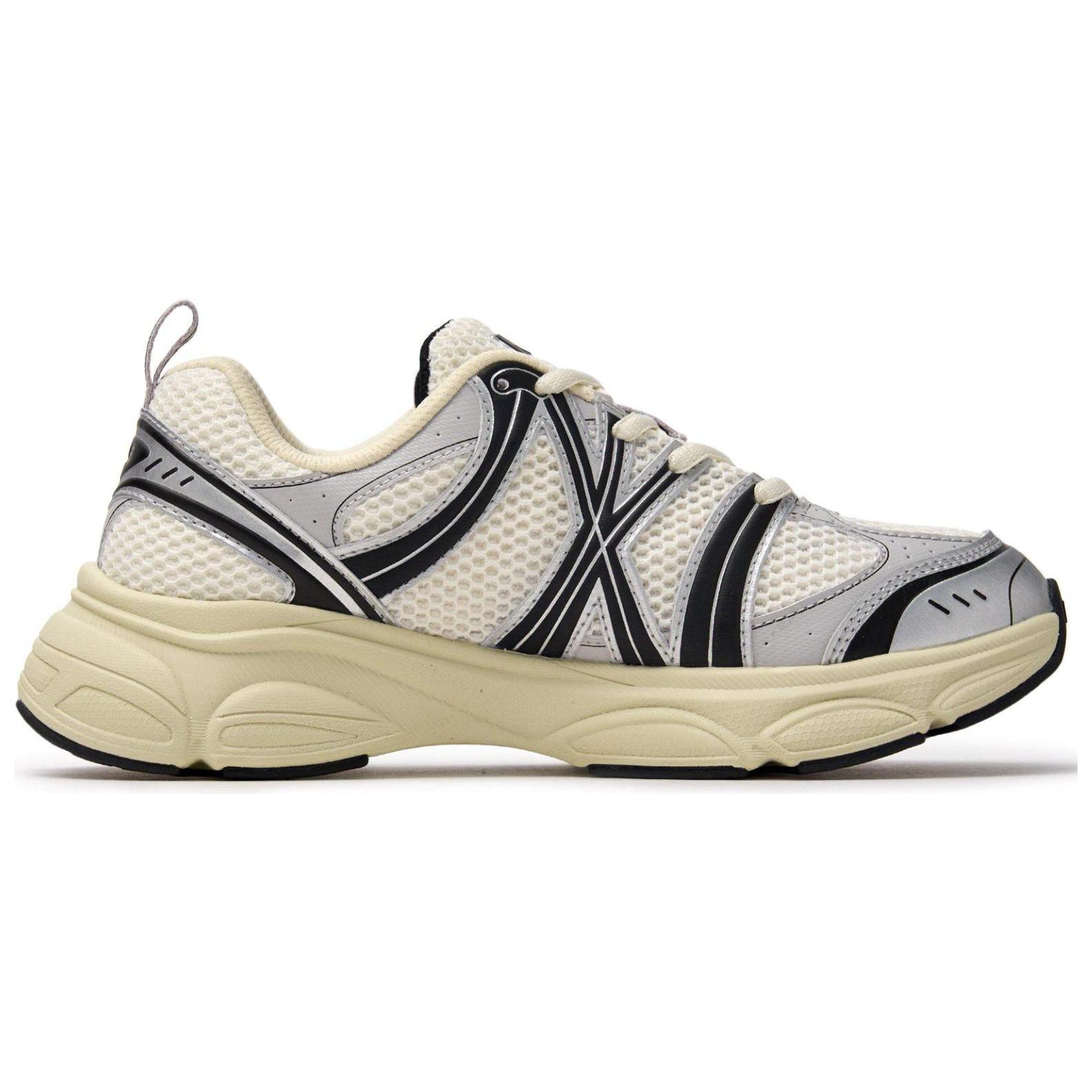 MLB Chunky Runner Ace Runner Abrasion Resistant Low top Running Shoes Unisex Beige Black