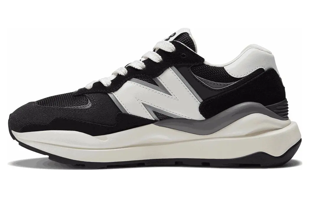 57/40 Wmns New Balance 'Black Sea Salt' Women's