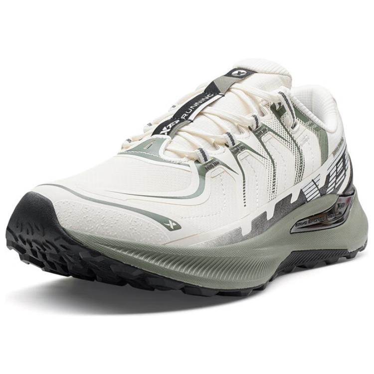 XTEP Cushioning Slip Resistant Abrasion Resistant Low top Casual Running Shoes Men’s White Black Green