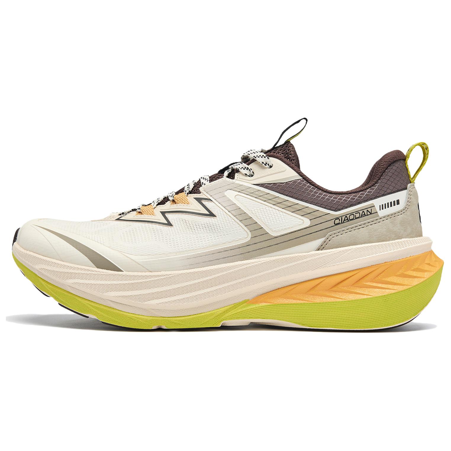 QIAODAN Slip Resistant Abrasion Resistant Low top Outdoor Shoes Men’s White Brown
