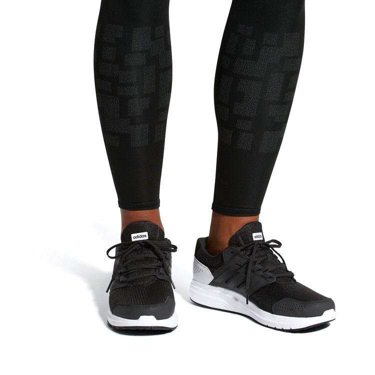 Мужские кроссовки adidas Galaxy 4 M (черно-белые) — фото 7