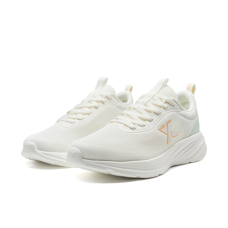 XTEP Feather Escape Abrasion Resistant Lightweight Low top Casual City Commuting Running Shoes Women’s White Green