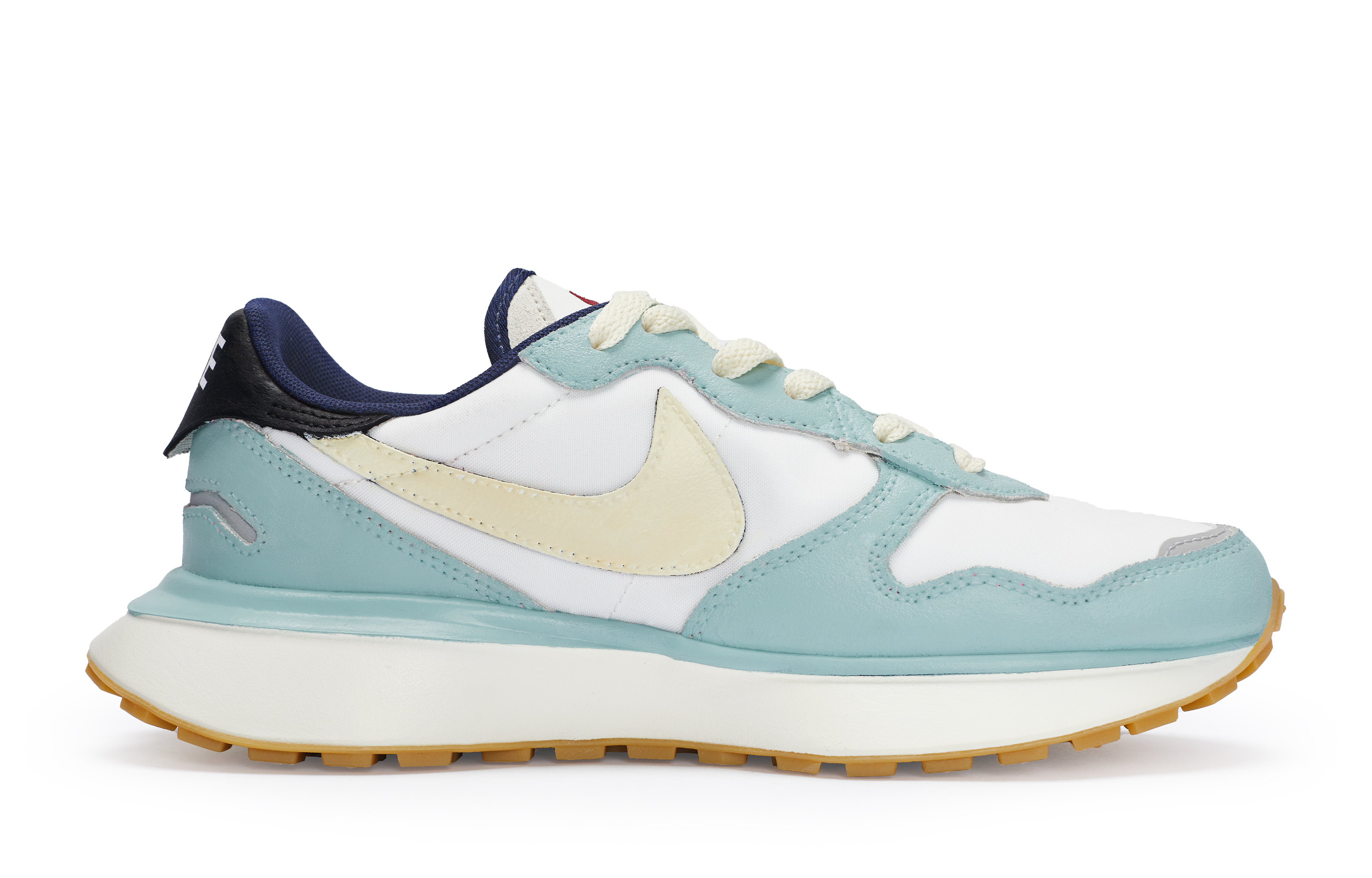 Nike Phoenix Waffle Low top Running Shoes Women’s Green White Yellow