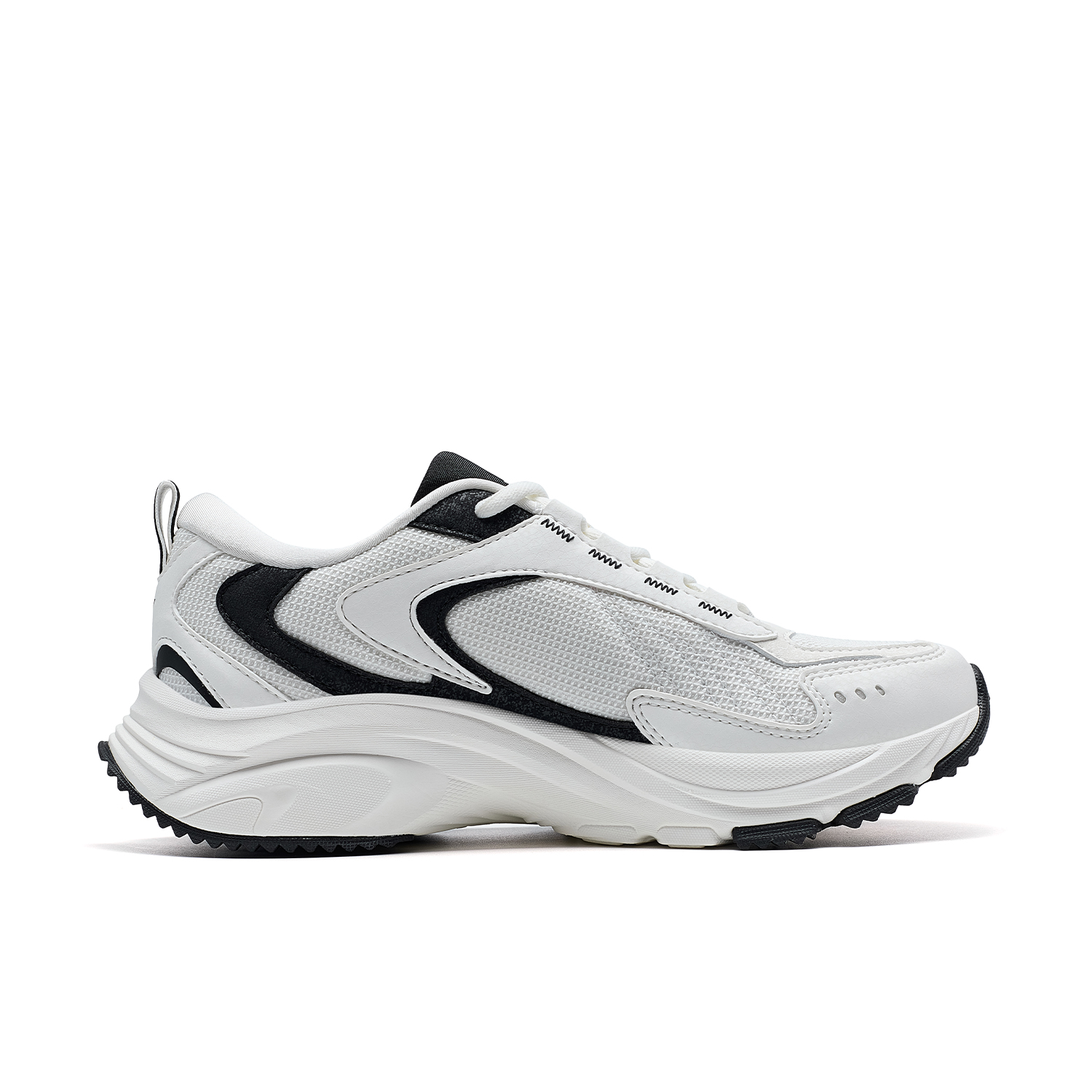 XTEP Slip Resistant Abrasion Resistant Low top Casual Running Shoes Women’s White Black