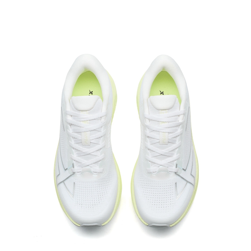 XTEP 2000km PLUS Running Shoes Women’s Low Top Classic White