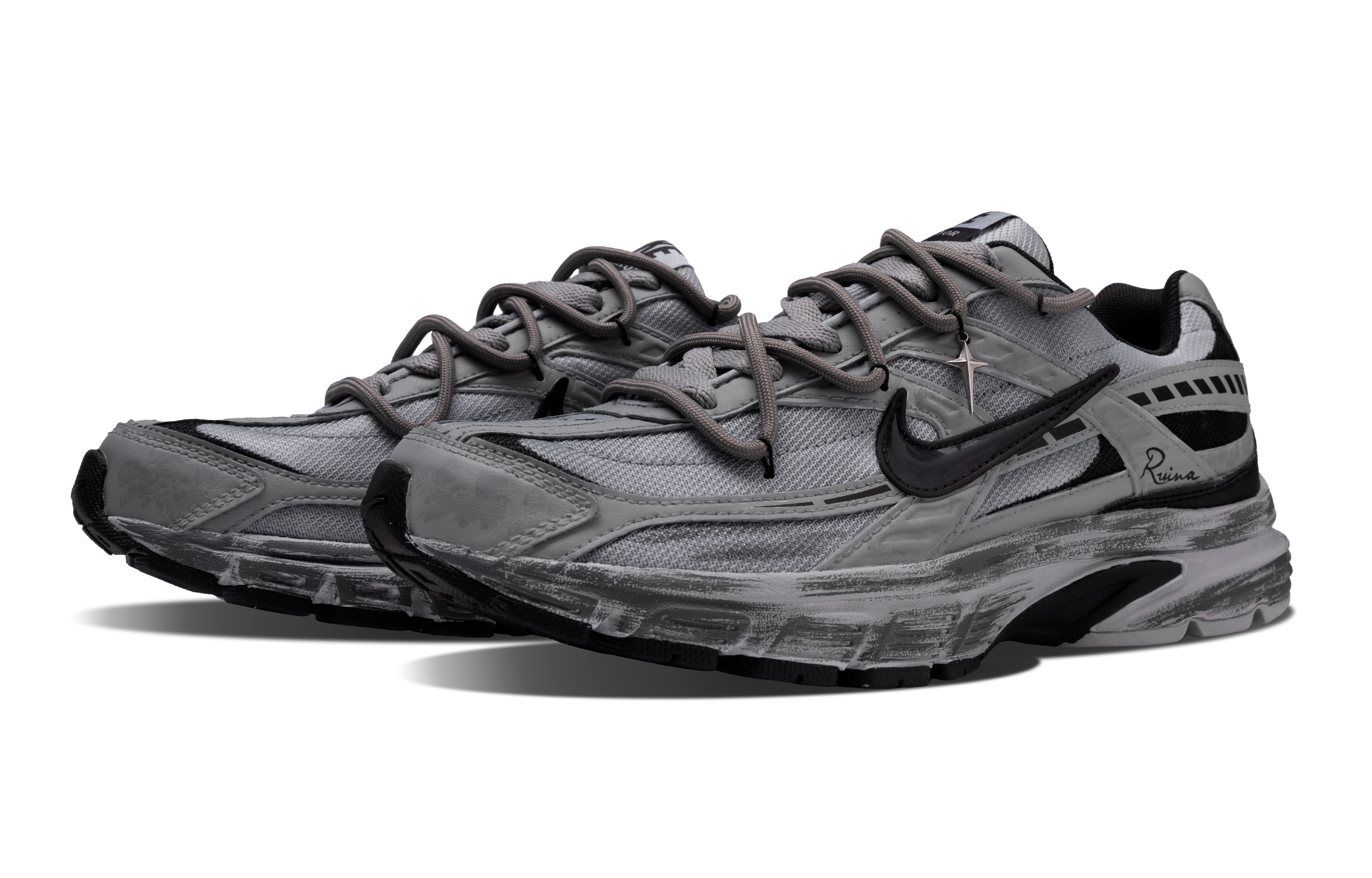 Nike Initiator Slip Resistant Low top Running Shoes Men’s Gray