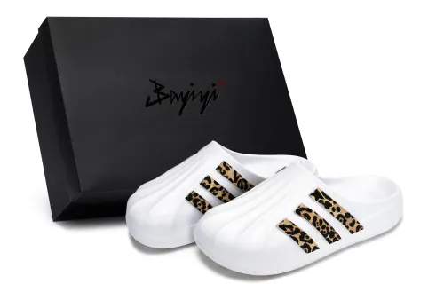 Adidas Originals AdiFOM SUPERSTAR MULE Slip Resistant Slip Resistant Closed Toe Slippers Unisex Black White Brown