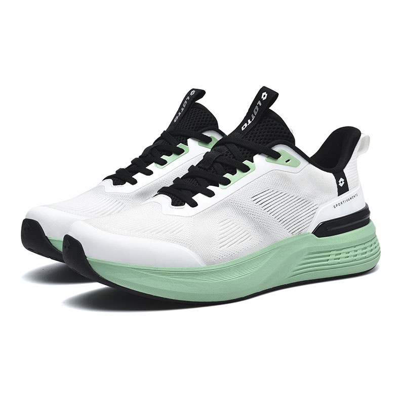 LOTTO Slip Resistant Abrasion Resistant Low top Running Shoes Men’s