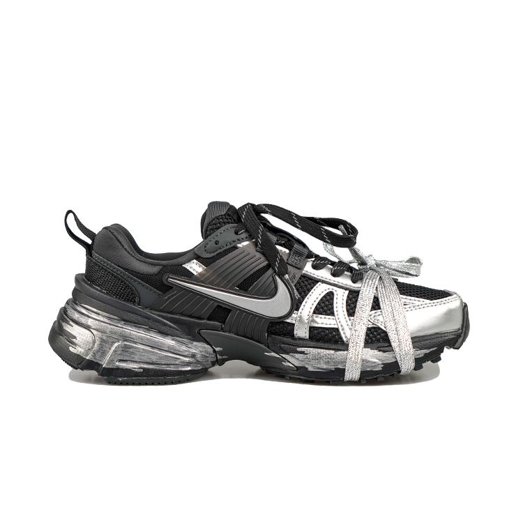 Nike V2K Run Abrasion Resistant Low top Running Shoes Women’s Black Silver