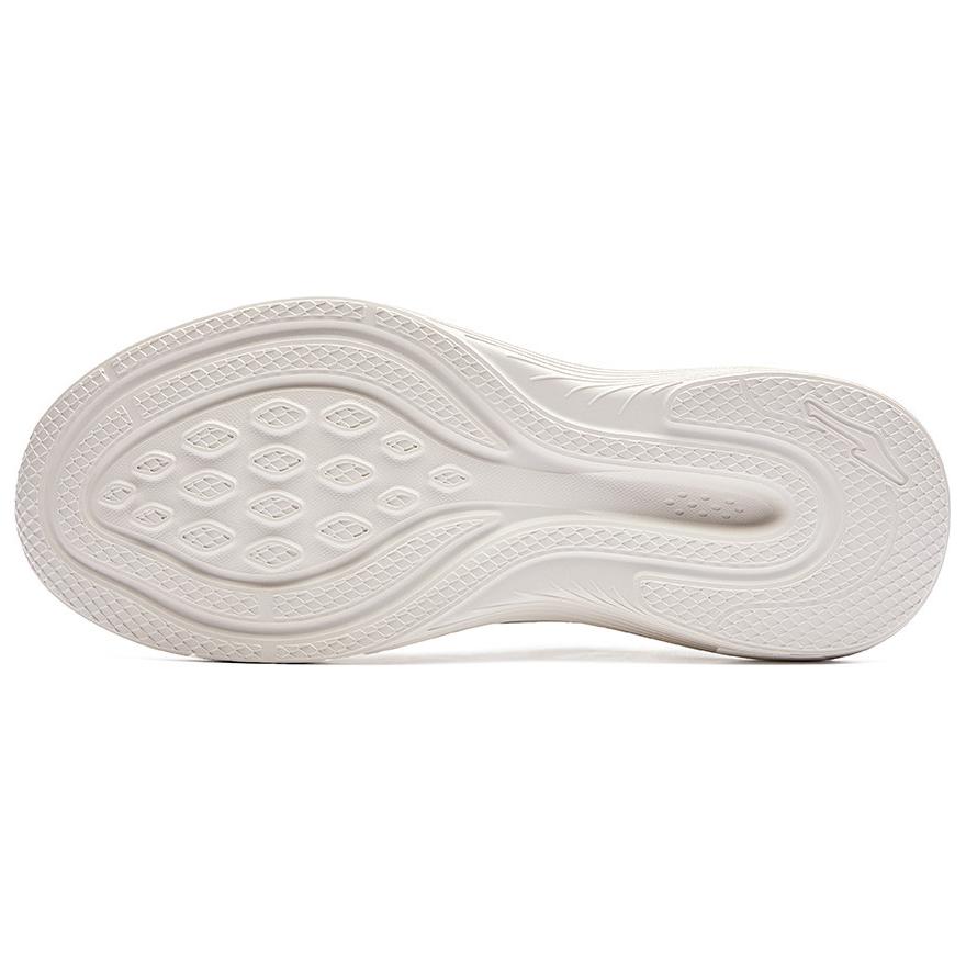 Erke Cushioning, Wear Resistant Low top Casual Running Shoes Men's White