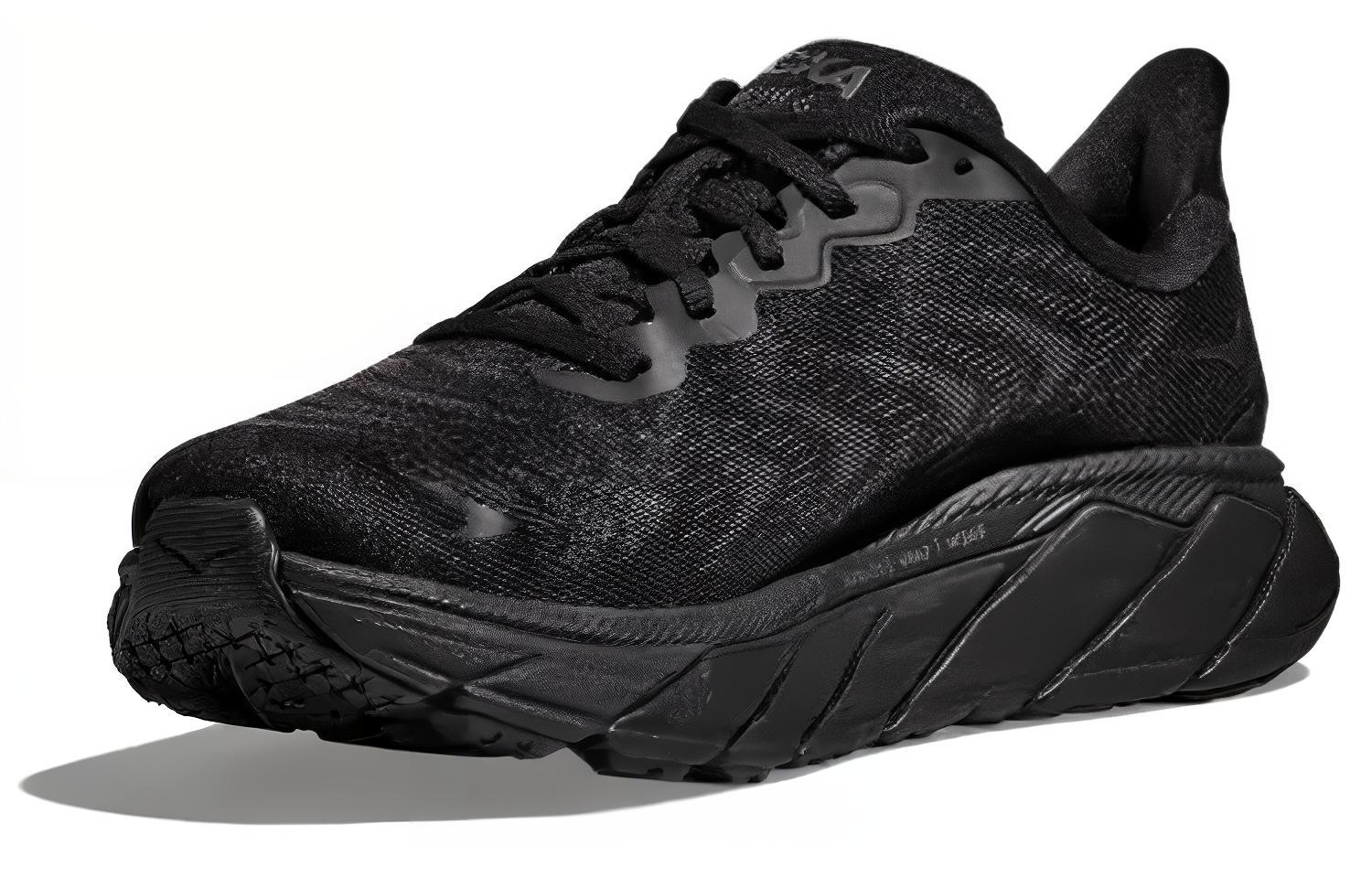 HOKA ONE ONE Arahi 6 ‘Triple Black’