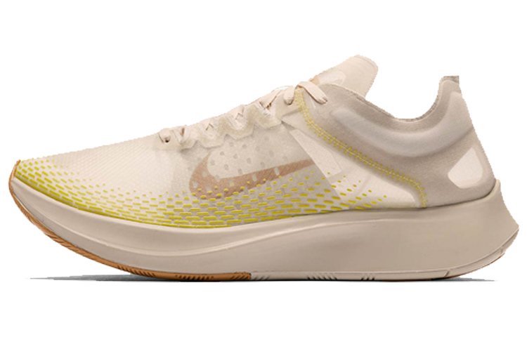 Кроссовки Nike Zoom Fly SP (светло-коричневые)