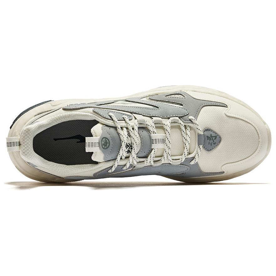 Erke Cushioning, Wear Resistant Low top Casual Running Shoes Men’s White Gray