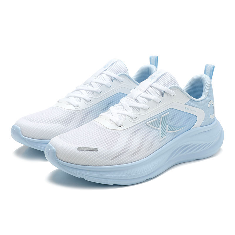 XTEP Cushioning Breathable Low top Casual Running Shoes Men’s Classic White Ripple Blue