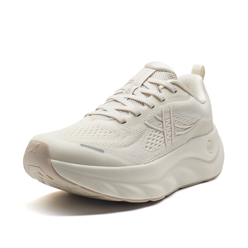 XTEP Cloud Wing 3 Cushioning Slip Resistant Breathable Coverage Cushioning Slip Resistant Breathable Coverage Low top
