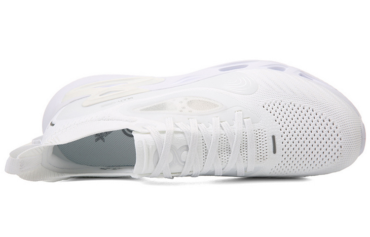 PEAK Pioneer 8 Cushioning Slip Resistant Abrasion Resistant Low top Running Shoes Men's White