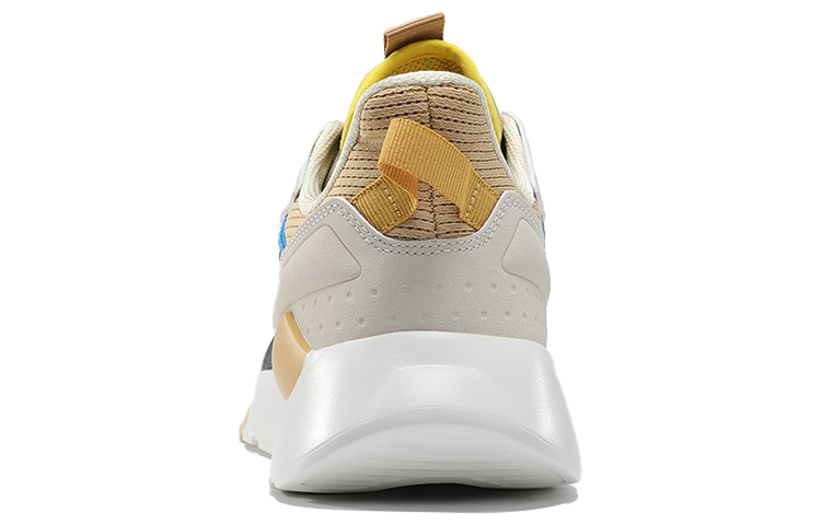 PEAK Fabric Cushioning Breathable Abrasion Resistant Slip Resistant Low top Running Shoes Men’s Light Gray Brown