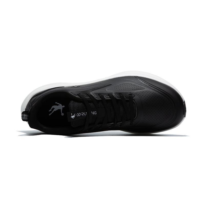 QIAODAN Slip Resistant And Abrasion Resistant Coverage Low top Casual Running Shoes Men’s Black White