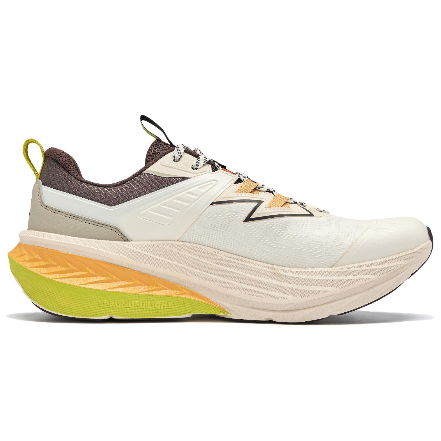 QIAODAN Slip Resistant Abrasion Resistant Low top Outdoor Shoes Men’s White Brown