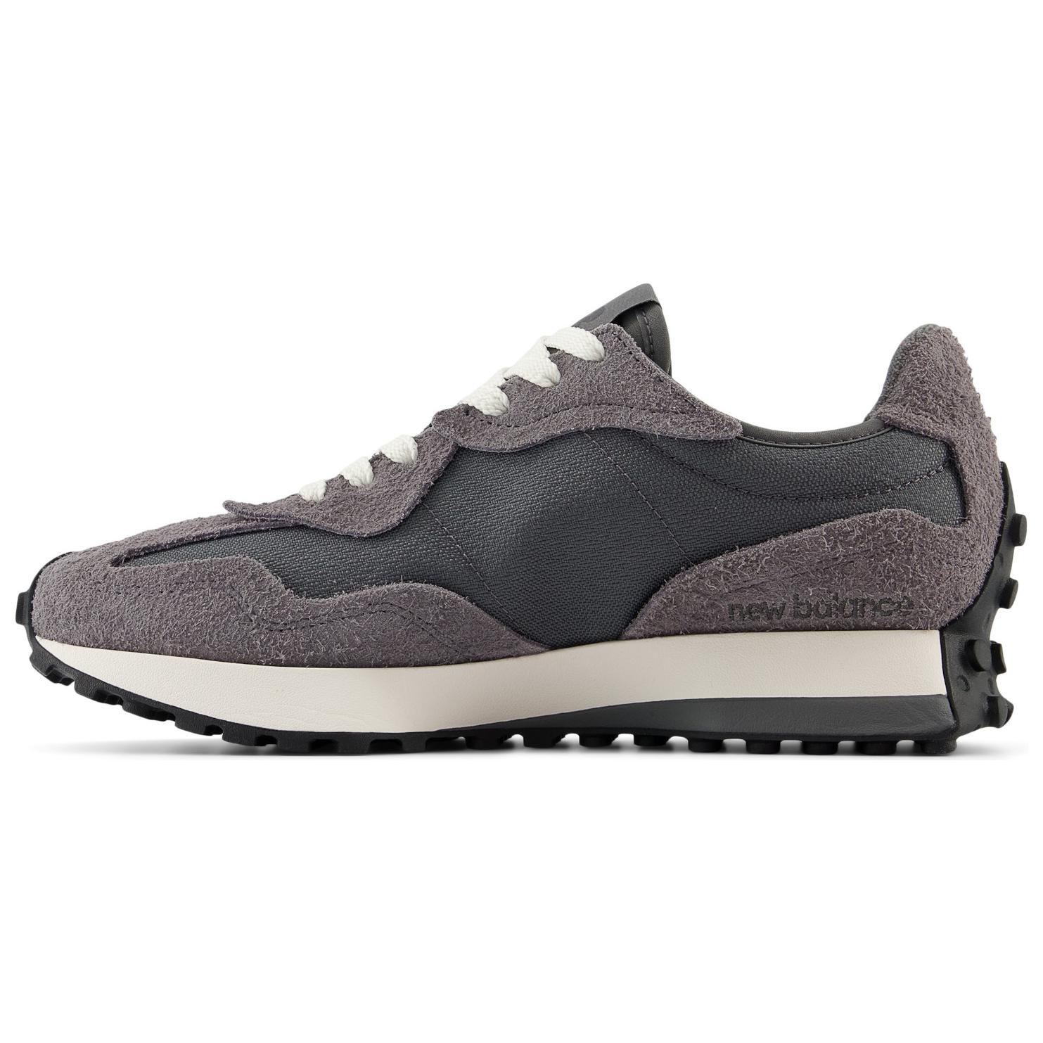 327 New Balance ‘Magnet’