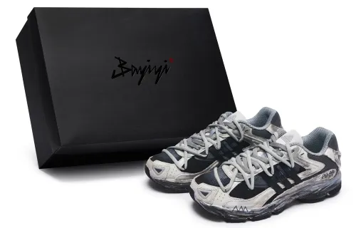 Adidas Originals Response Slip Resistant Abrasion Resistant Low top Running Shoes Unisex White Gray Black