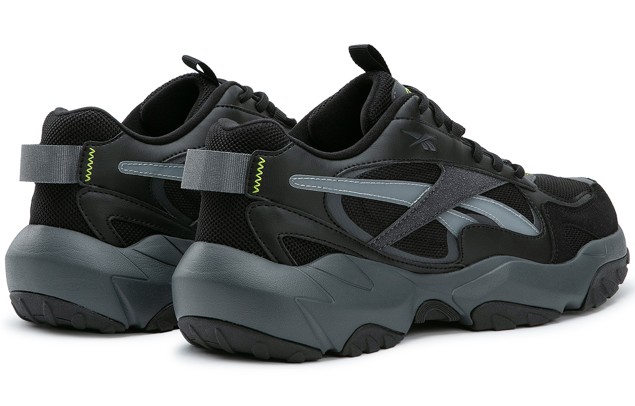 Reebok FLUFFI PUFF CN Low top Running Shoes Unisex Black Warrior
