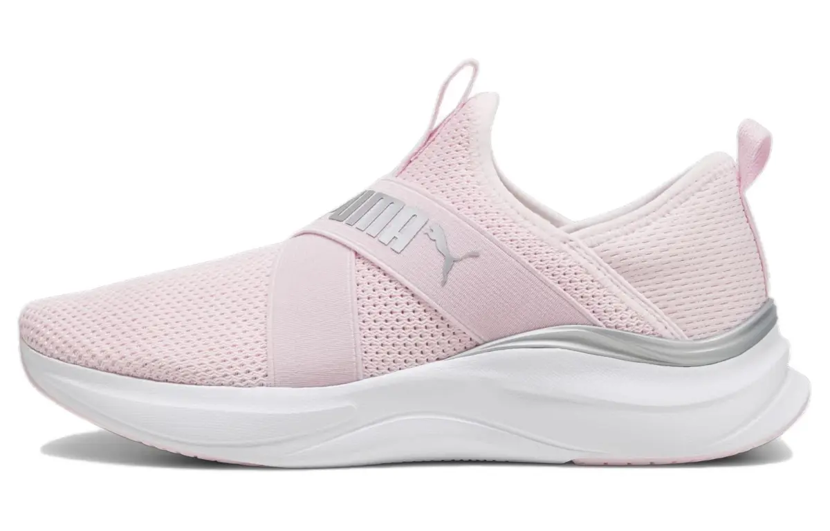 PUMA Softride Slip Resistant Low top Running Shoes Women's Pink