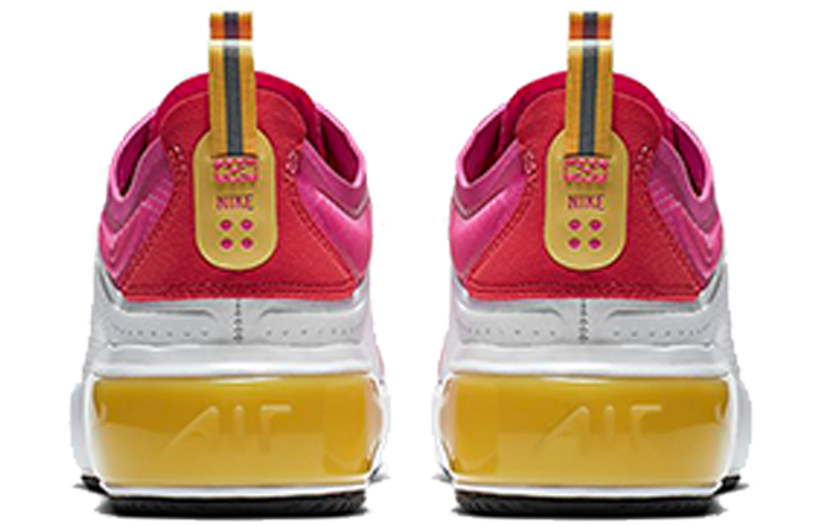 Женские кроссовки Nike Air Max Dia SE (красно-белые) — Красныйбелый — фото 4