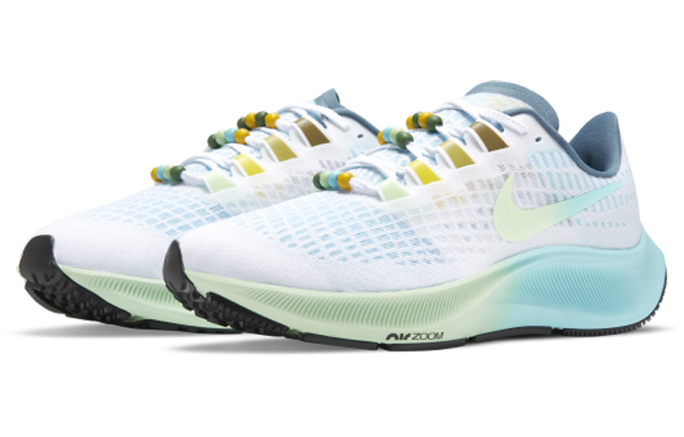 Женские кроссовки Nike Pegasus 37 (бело-голубые) — 白色/浅蓝/激光橙/蒸气绿 — фото 3