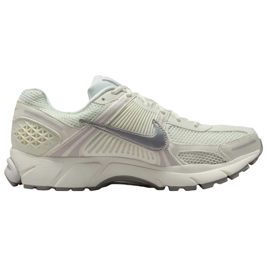 Nike Vomero 5 Casual Running Shoes Women’s Beige