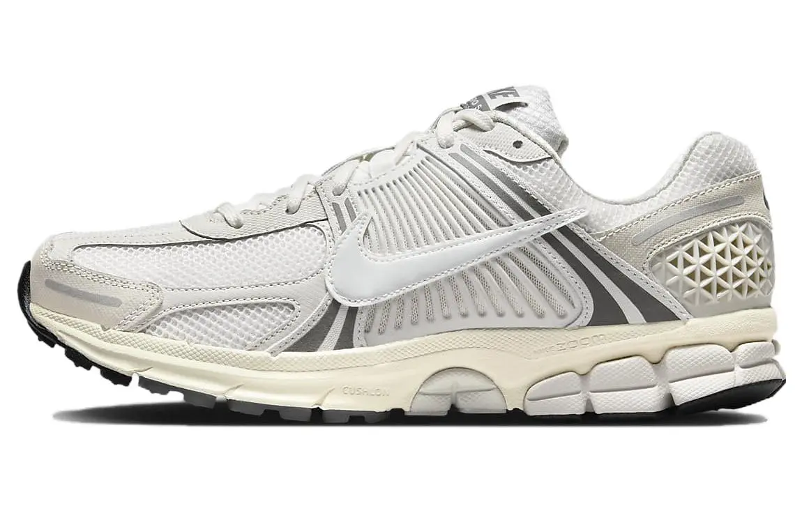 Nike Zoom Vomero 5 Slip Resistant, Abrasion Resistant, Breathable Low top Casual Training City Commuting Running Shoes