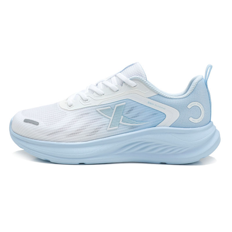 XTEP Cushioning Breathable Low top Casual Running Shoes Men’s Classic White Ripple Blue