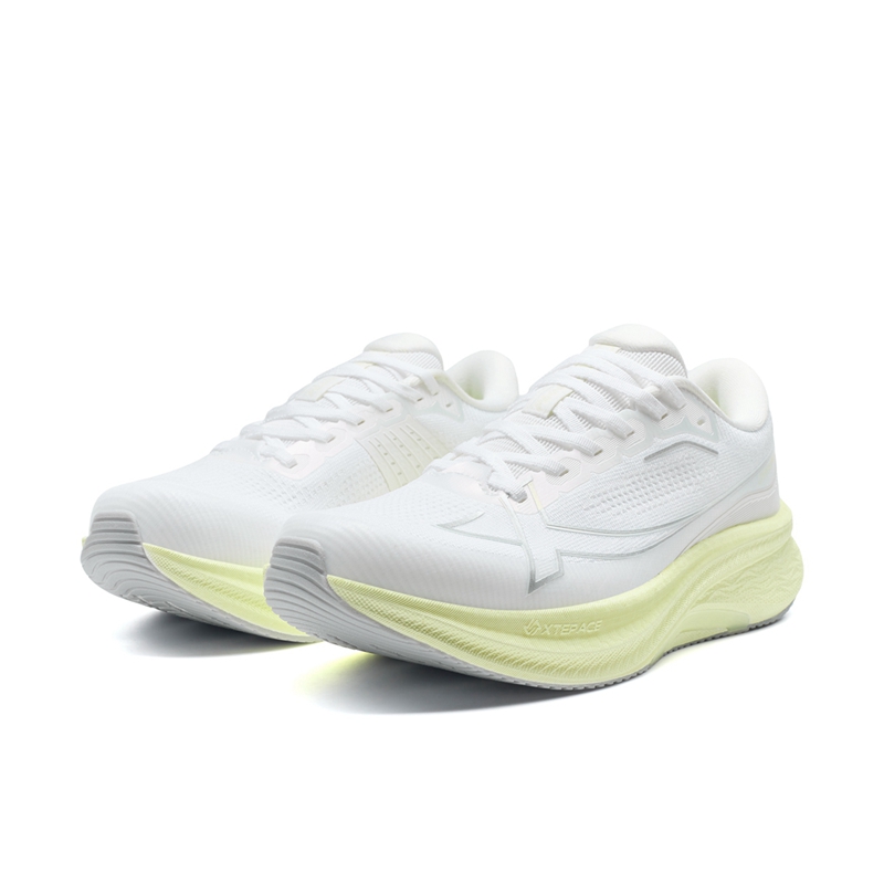 XTEP 2000km PLUS Running Shoes Women’s Low Top Classic White