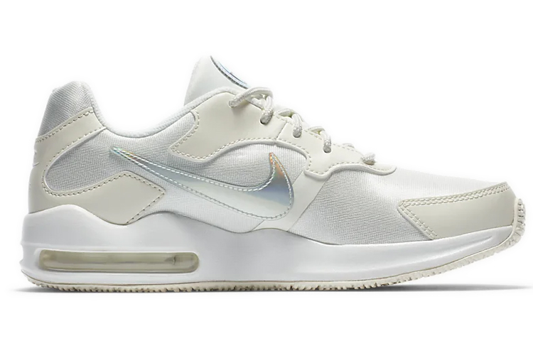 Женские кроссовки Nike Air Max Guile (белый) — фото 2