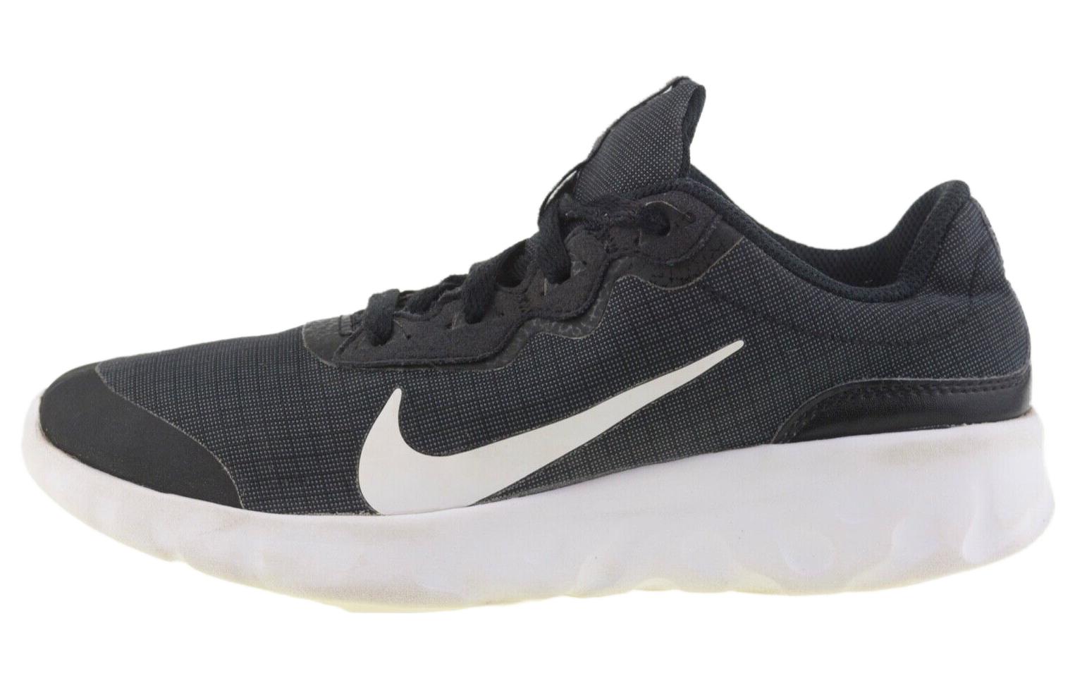 Женские кроссовки Nike Explore Strada (серо-белые)