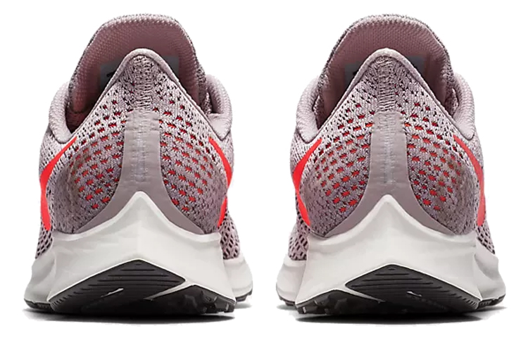 Женские кроссовки Nike Pegasus 35 (серо-красный) — фото 4